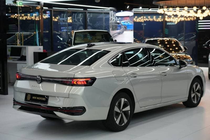 2026 Volkswagen Passat COMFORTLINE thumbnail 4