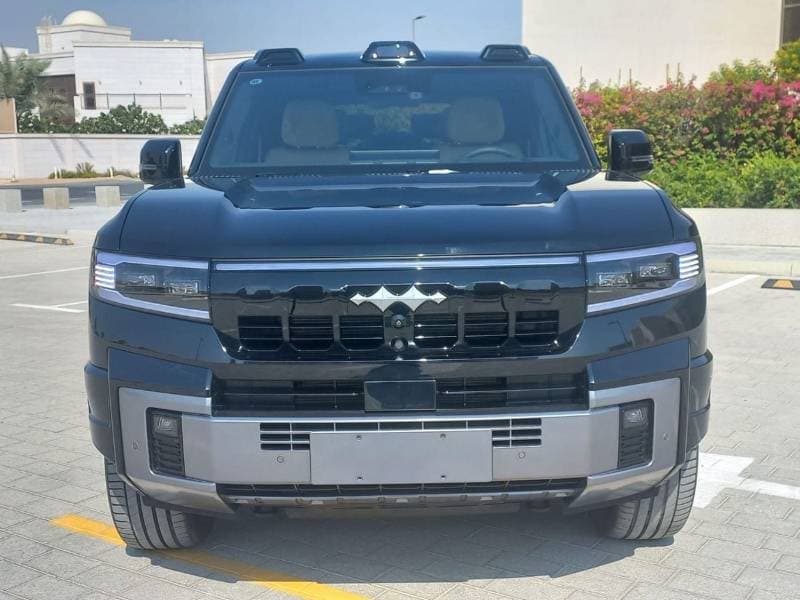 2026 BYD Leopard 8 FLAGSHIP thumbnail 3