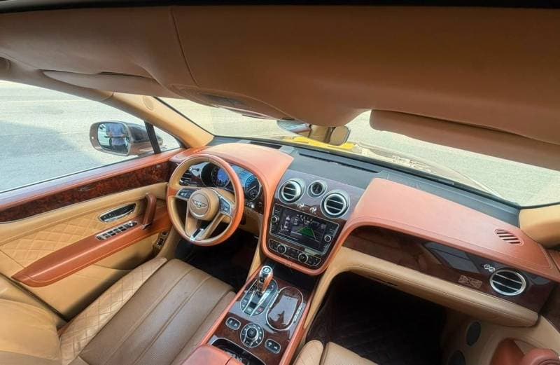 2017 Bentley Bentayga FIRST EDITION thumbnail 7