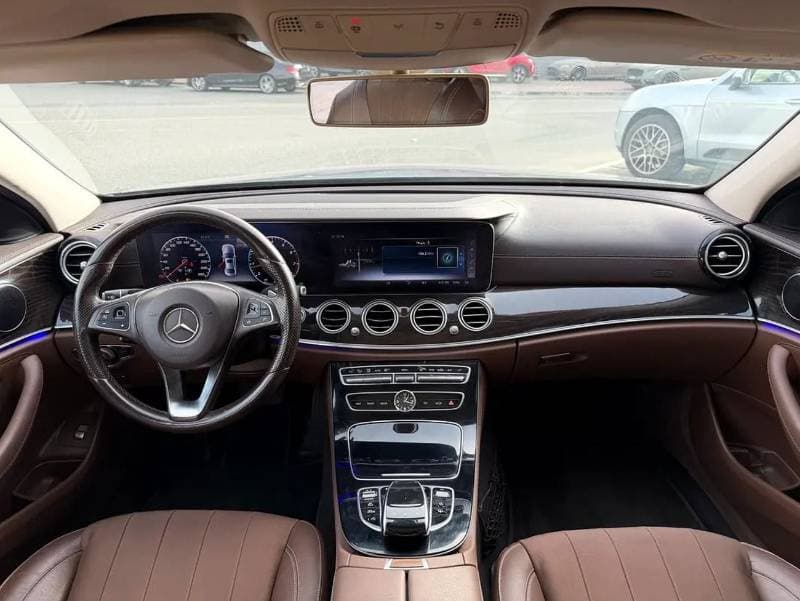 2018 Mercedes Benz E200 STANDARD thumbnail 8