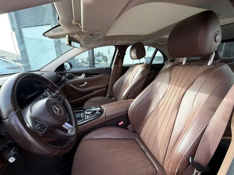 2018 Mercedes Benz E200 STANDARD thumbnail 5
