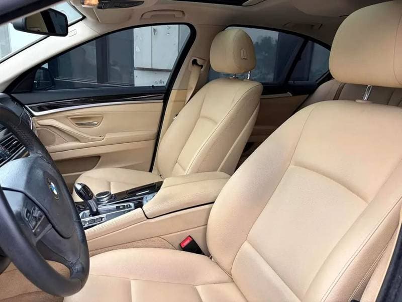 2015 BMW 520i LUXURY thumbnail 8