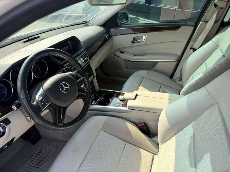 2014 Mercedes Benz E200 AVANTGARDE thumbnail 5