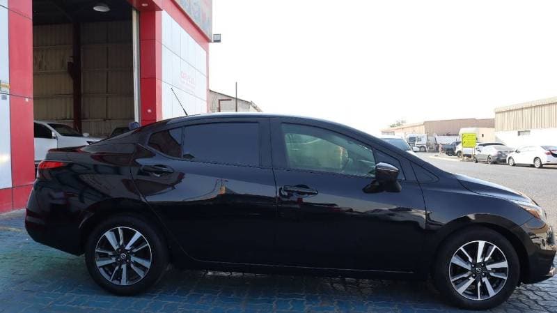 2022 Nissan Sunny SV thumbnail 2