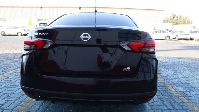2022 Nissan Sunny SV thumbnail 4