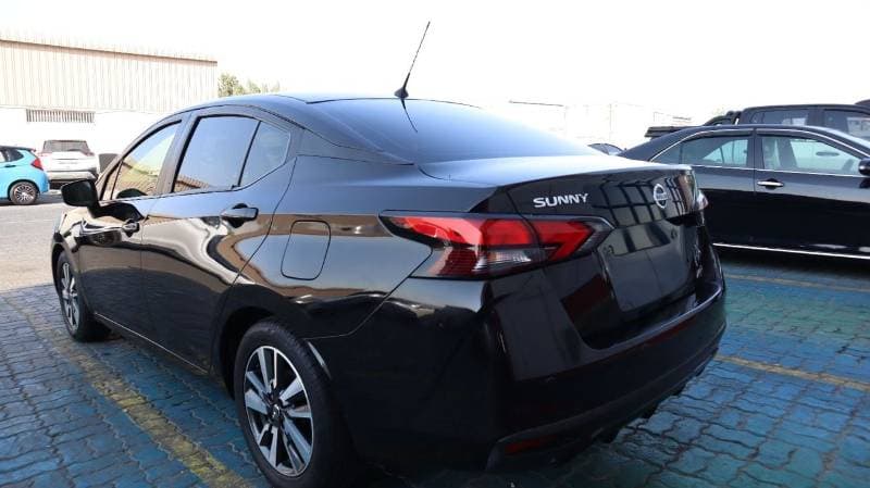 2022 Nissan Sunny SV thumbnail 3