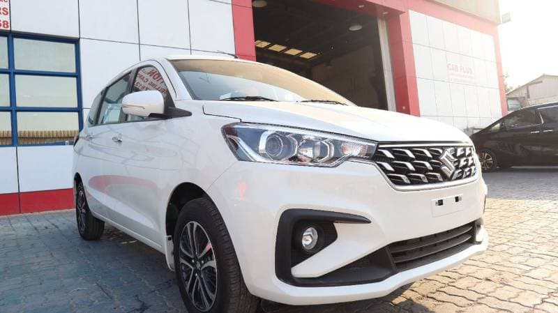 2025 Suzuki Ertiga GLX thumbnail 3