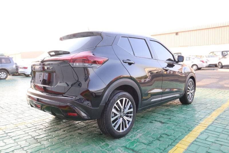 2022 Nissan Kicks SL thumbnail 5