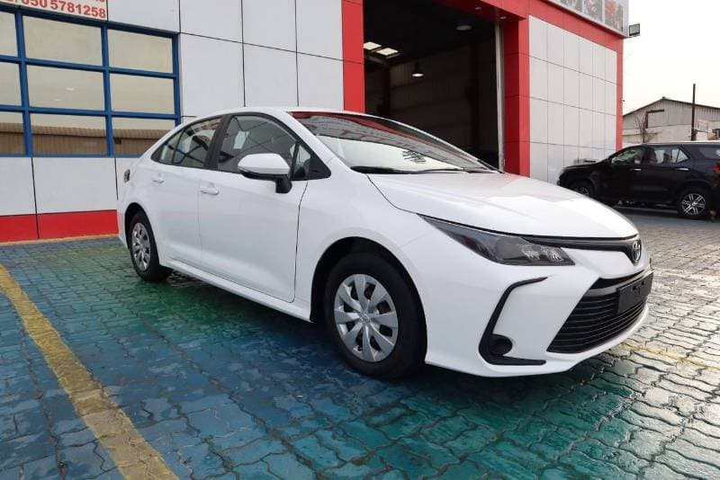 2021 Toyota Corolla XLI thumbnail 3