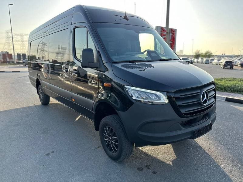 2027 Mercedes Benz Sprinter thumbnail 3