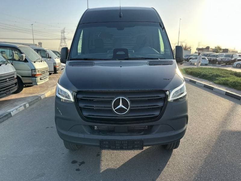 2027 Mercedes Benz Sprinter thumbnail 2