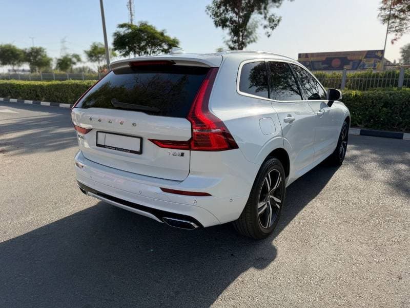 2018 Volvo XC60 R DESIGN thumbnail 5