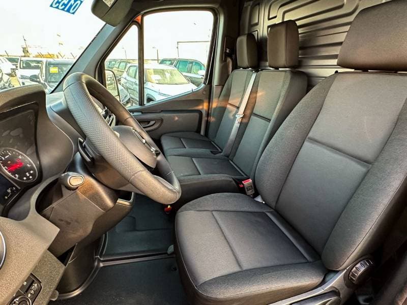 2026 Mercedes Benz Sprinter thumbnail 8
