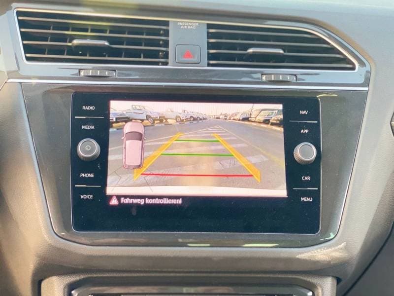 2020 Volkswagen Tiguan SEL thumbnail 8