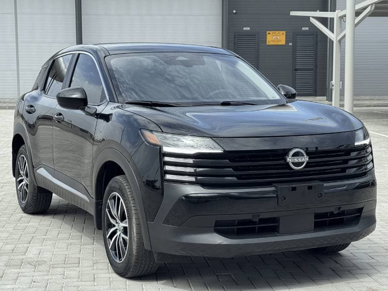 2025 Nissan Kicks SV thumbnail 2