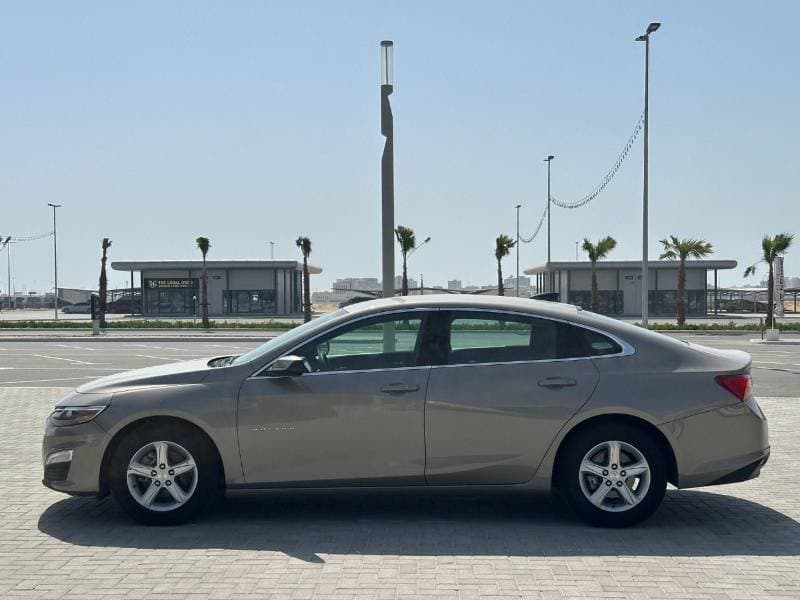 2024 Chevrolet Malibu LS thumbnail 4