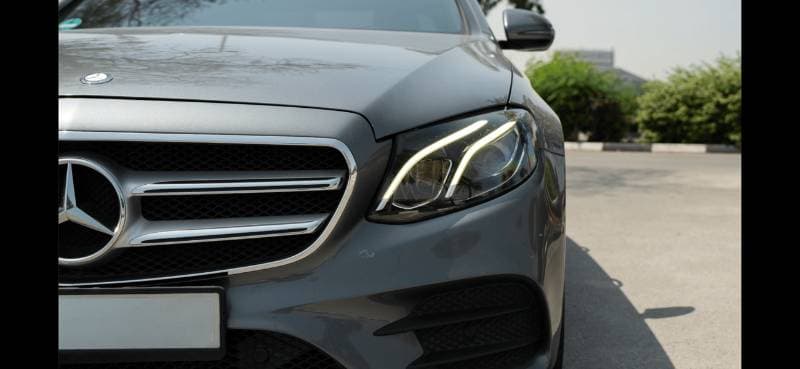 2017 Mercedes Benz E200 STANDARD thumbnail 3