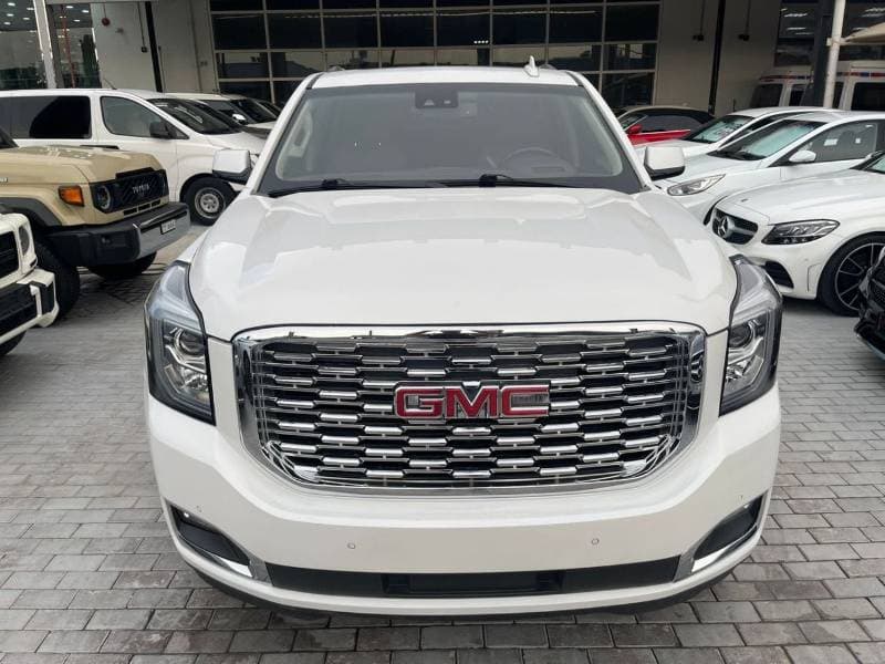 2019 GMC Yukon Denali thumbnail 3