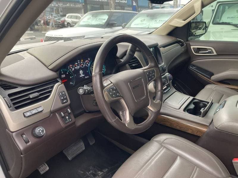 2019 GMC Yukon Denali thumbnail 4
