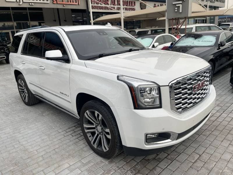 2019 GMC Yukon Denali thumbnail 2