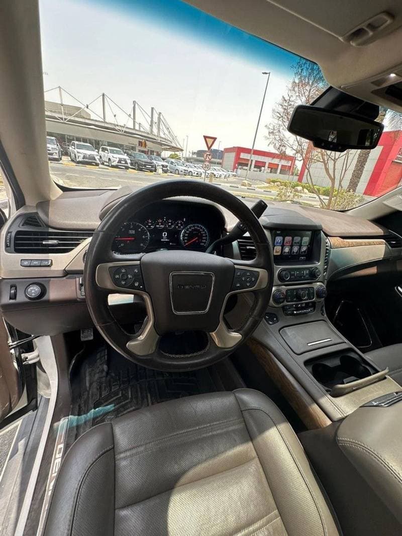 2019 GMC Yukon Denali thumbnail 6