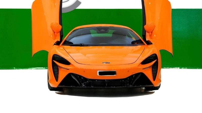 2025 McLaren Artura STANDARD thumbnail 4