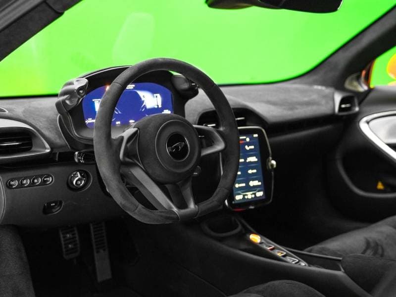 2025 McLaren Artura STANDARD thumbnail 8