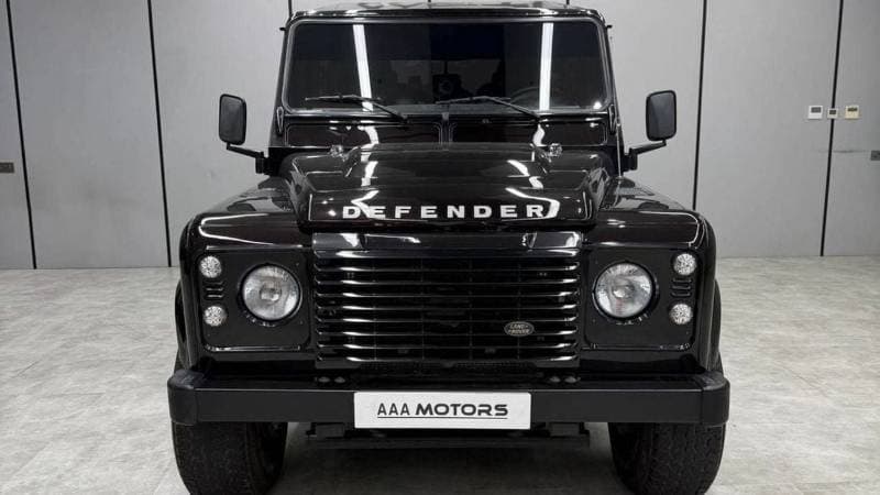 2015 Land Rover Defender 75th thumbnail 5