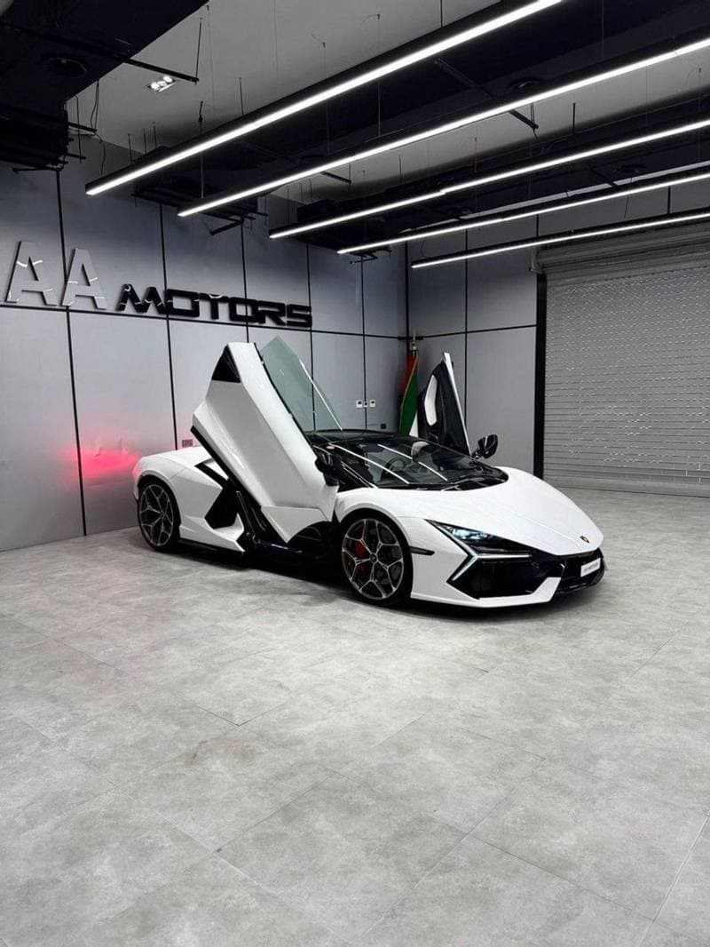 2025 Lamborghini Revuelto STANDARD thumbnail 5