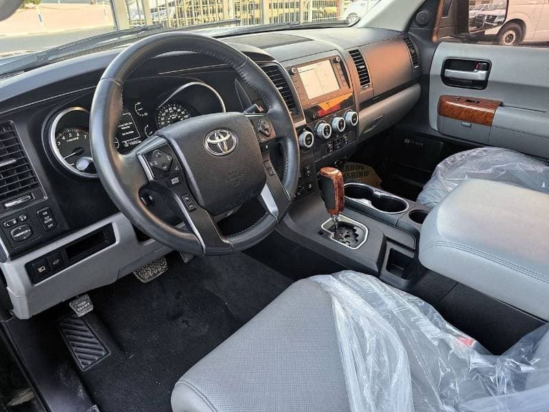 2020 Toyota Sequoia Platinum thumbnail 5