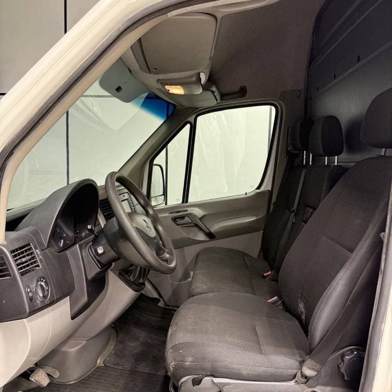 2018 Mercedes Benz Sprinter manual thumbnail 4
