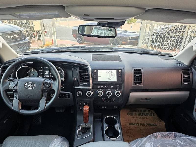 2020 Toyota Sequoia Platinum thumbnail 6