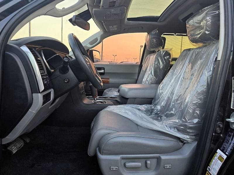 2020 Toyota Sequoia Platinum thumbnail 4