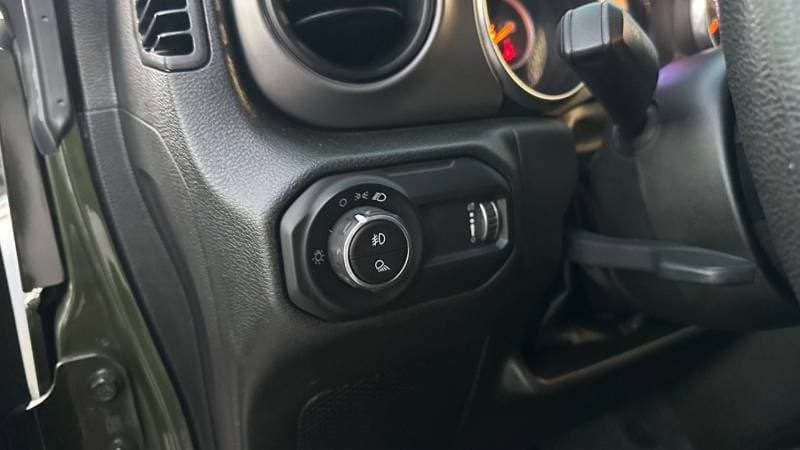 2023 Jeep Gladiator Willys thumbnail 6