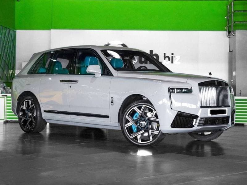2026 Rolls Royce Cullinan BLACK BADGE thumbnail 2