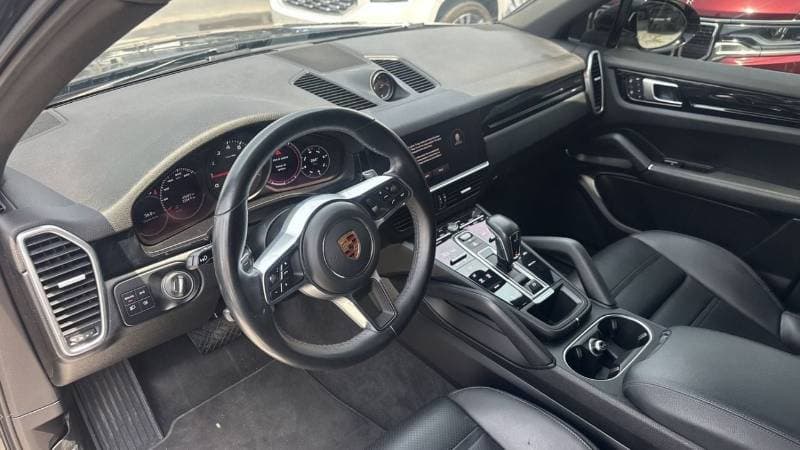 2022 Porsche Cayenne STANDARD thumbnail 6