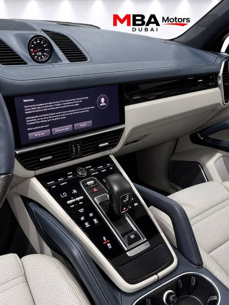 2022 Porsche Cayenne STANDARD thumbnail 8