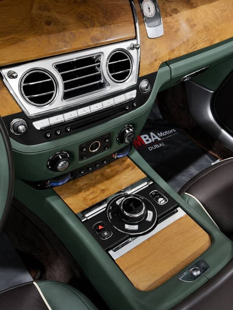 2017 Rolls Royce Dawn GCC thumbnail 5