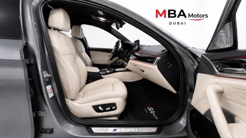 2023 BMW M550i thumbnail 3