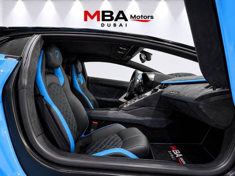 2015 Lamborghini Aventador ROADSTER thumbnail 8