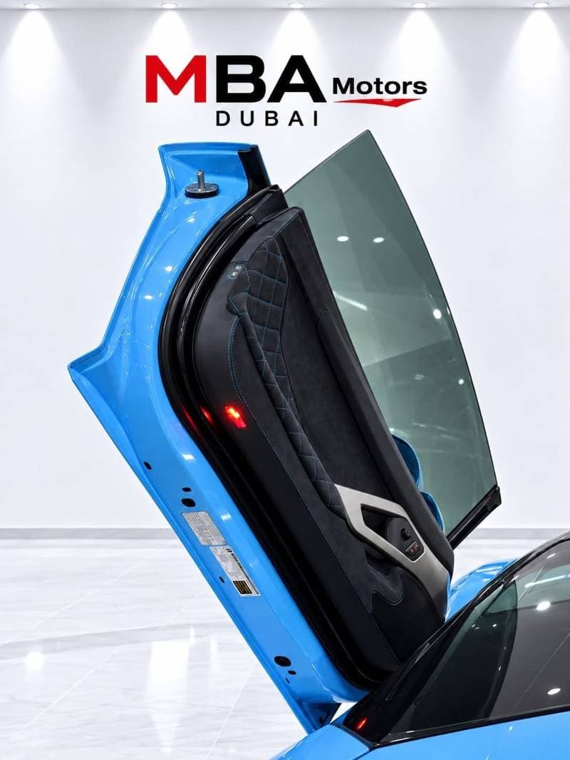 2015 Lamborghini Aventador ROADSTER thumbnail 5