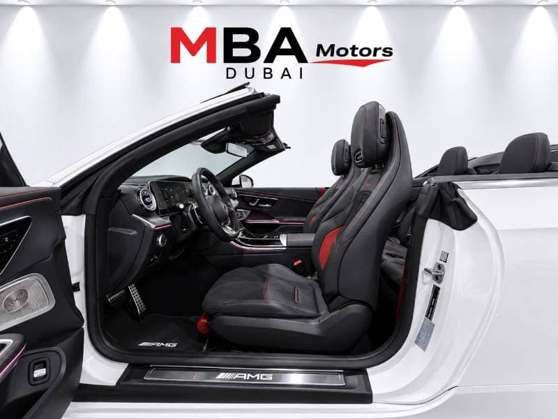 2025 Mercedes Benz CLE53 AMG 4MATIC thumbnail 8
