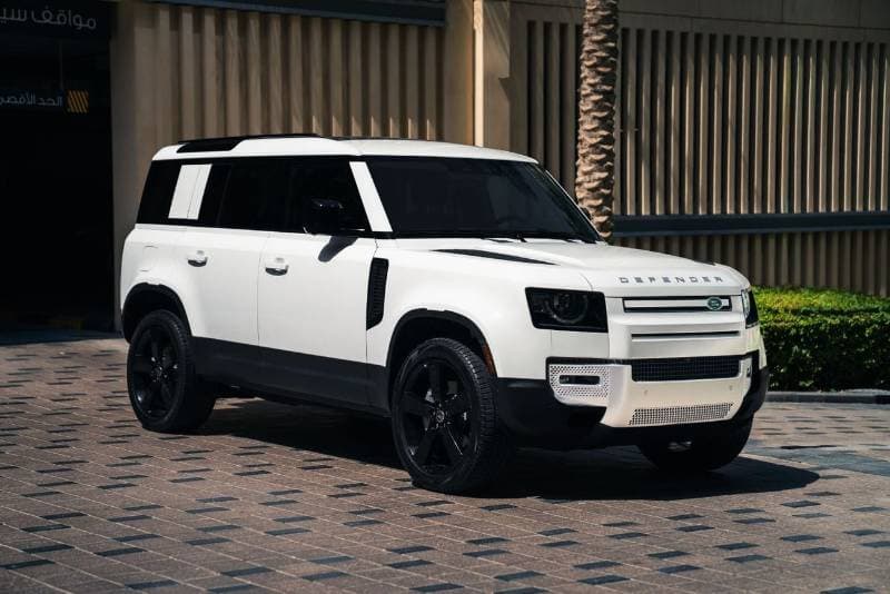 2025 Land Rover Defender 110 S P400