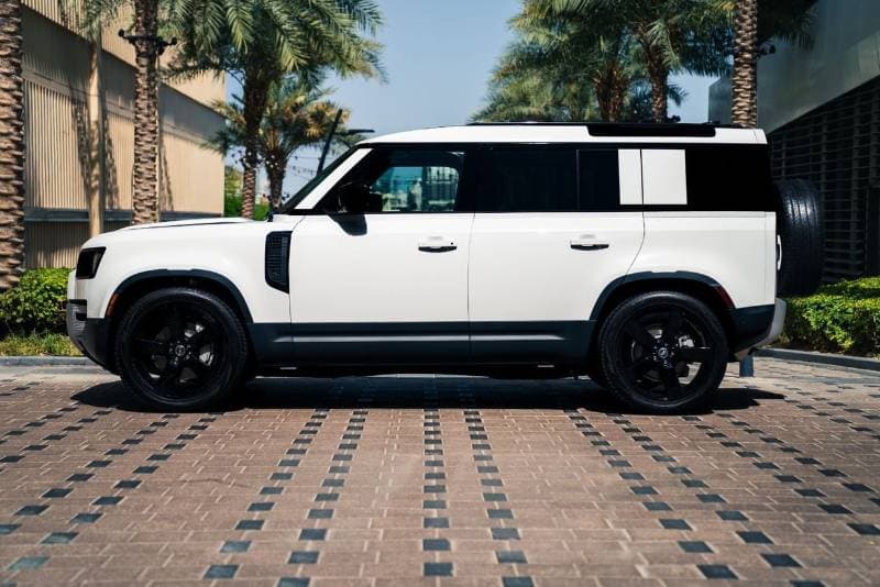2025 Land Rover Defender 110 S P400 thumbnail 5