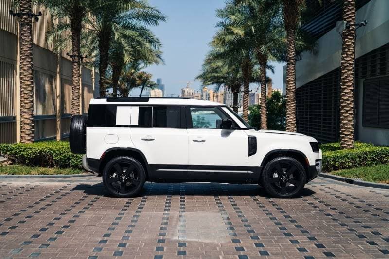 2025 Land Rover Defender 110 S P400 thumbnail 8