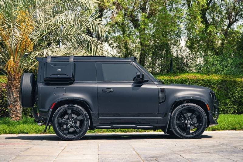2023 Land Rover Defender 90 P525 thumbnail 6