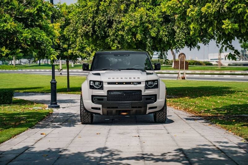 2026 Land Rover Defender 110 OCTA EDITION ONE P635 thumbnail 2