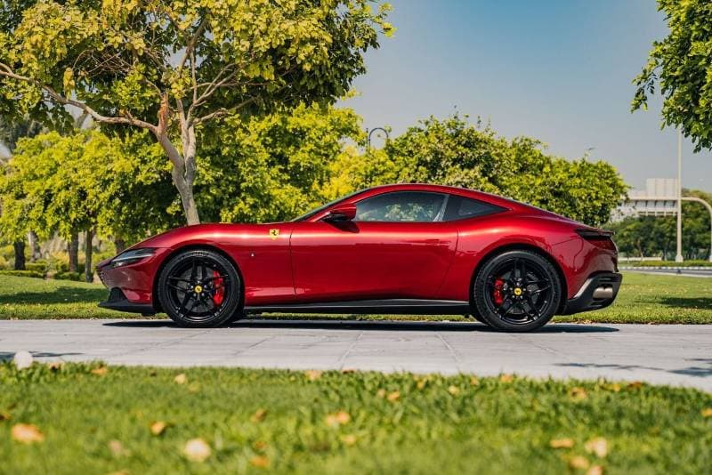 2023 Ferrari Roma STANDARD thumbnail 4