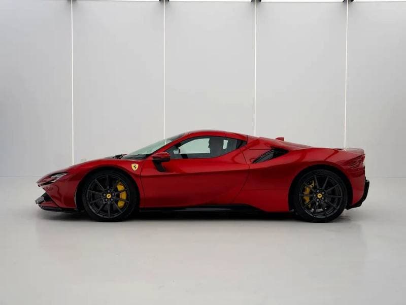 2023 Ferrari SF90 SPIDER thumbnail 4