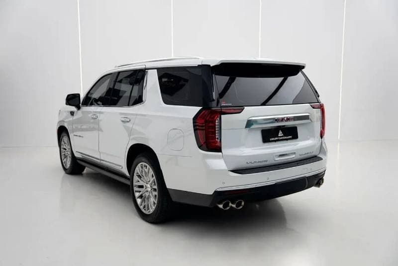 2024 GMC Yukon DENALI thumbnail 3